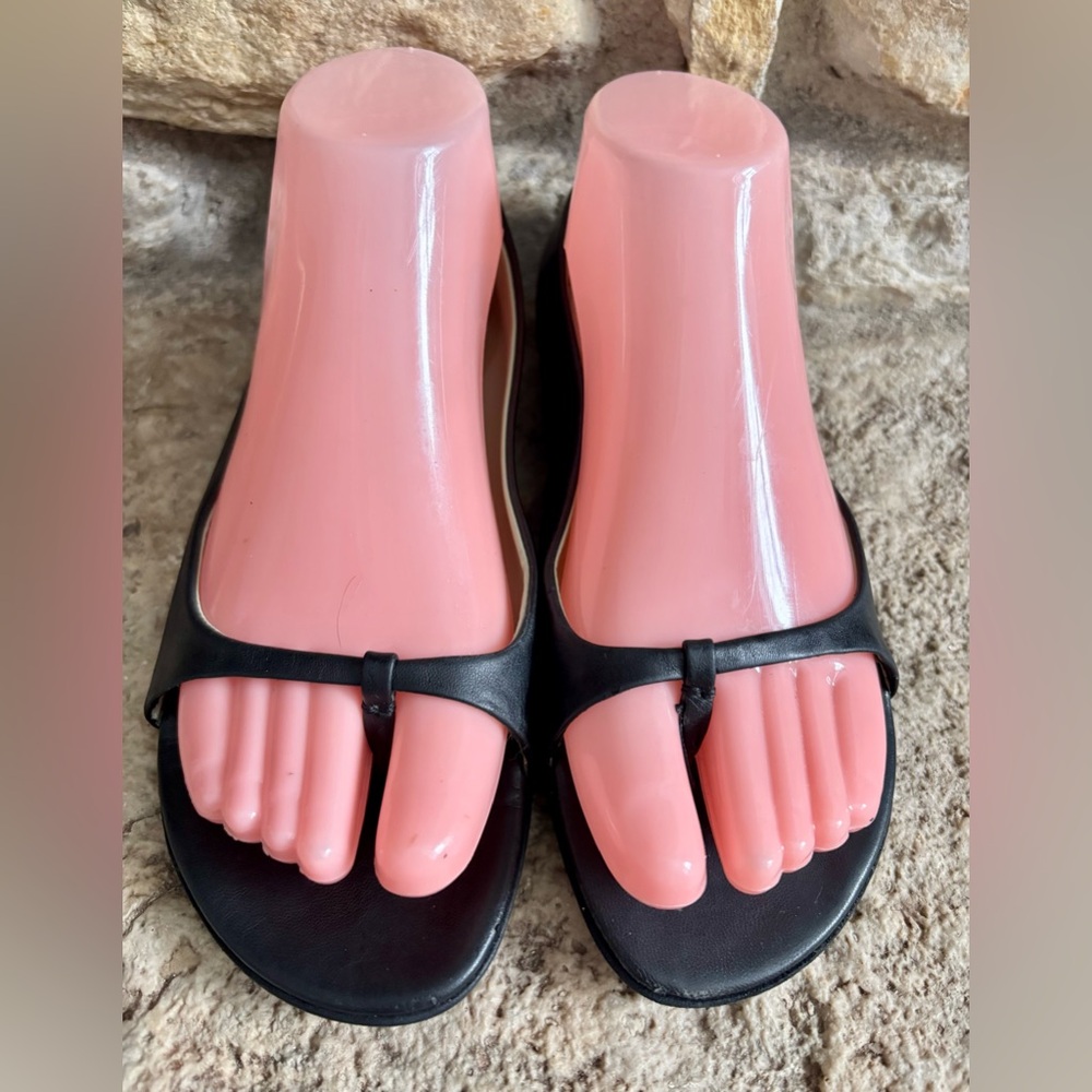 Prada Black Leather Minimal T-Strap Thong Flats Sandals Shoes 37.5/US 7 - Picture 2 of 10